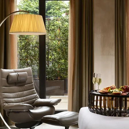 Milan Suite Hotel Милан