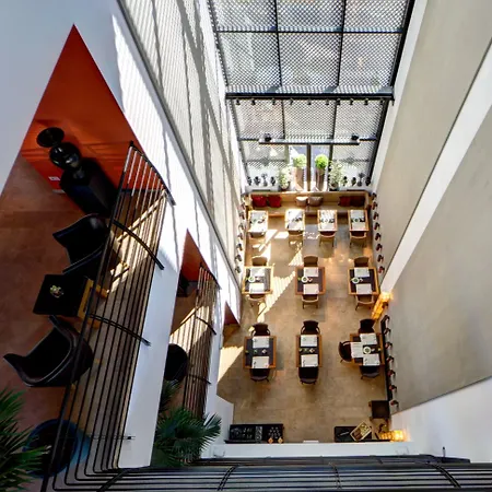 Отель Milan Suite Hotel