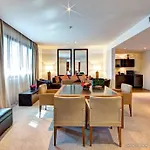 מלון Milan Suite Hotel