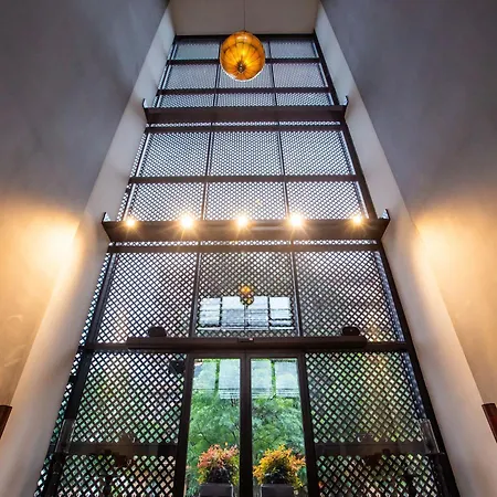 Milan Suite Hotel Otel 4*